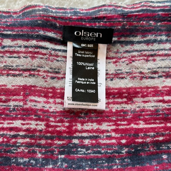 Nwot. Olsen wool scarf - Picture 2 of 3